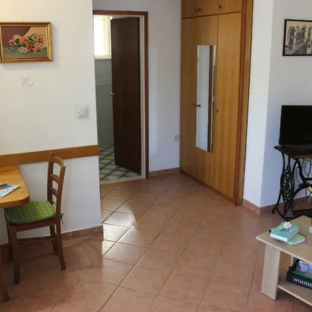 Puntin Apartman Racisce
