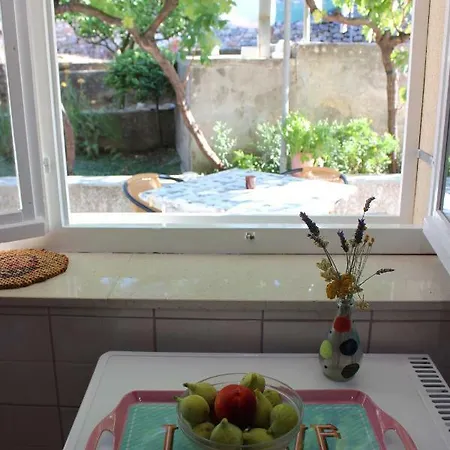 Puntin Apartman Racisce